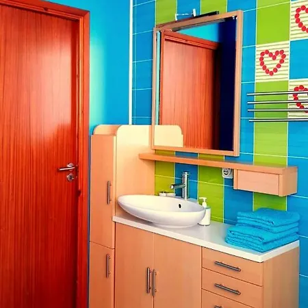 Apartman Fuksija House